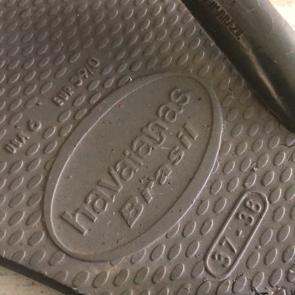 🍒5/$25🍒Worn flip flops - Picture 3 of 6